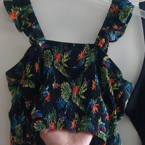 Women's 2pc Tank top bundle 2X black/ Multicolored Summer Cropped Casual - Picture 6 of 11